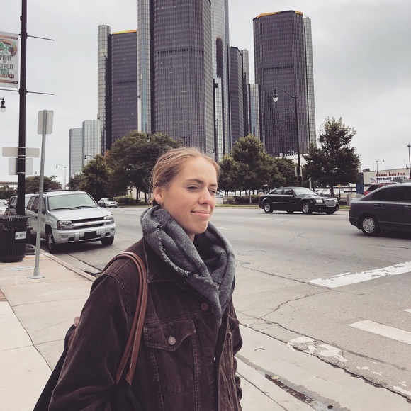 Meet your Posher, Josie - Picture 1 of 1